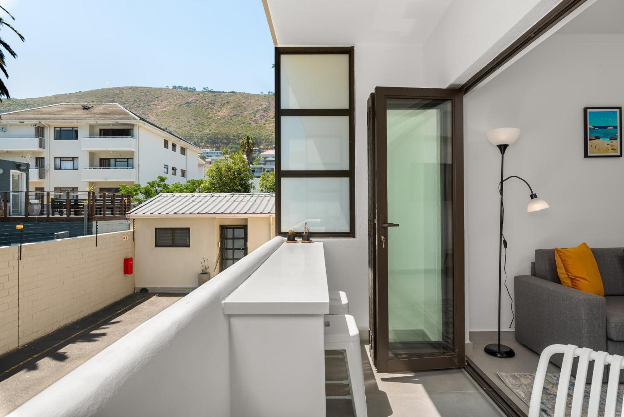 Heylon Court 110 *